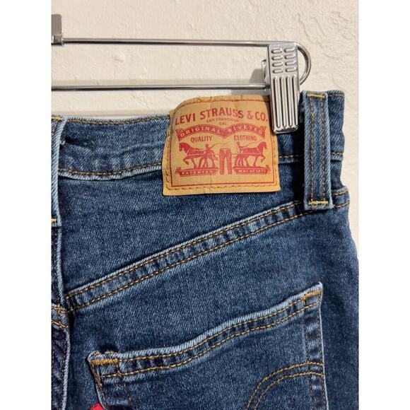 Levi’s Women’s PREMIUM Wedgie Straight Button Fly Jeans Size 26 Dark Wash denim - Picture 5 of 9